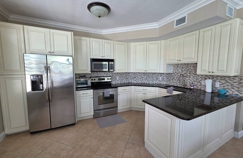 Palm Beach Gardens Condo | Palm Beach Gardens PENTHOUSE Retreat - 10 minutes to the Beach