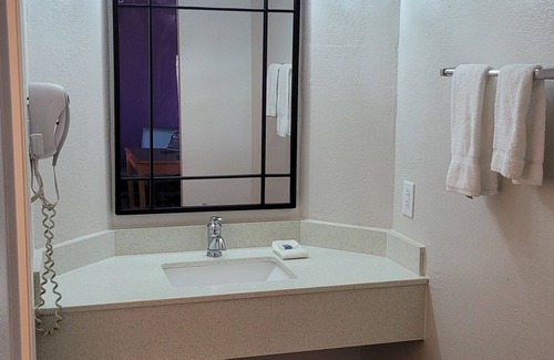 South Side Hotel | Palm Bliss Hotel Corpus Christi South