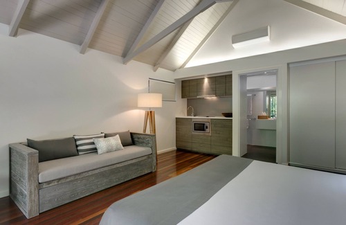 Hamilton Island Hotel | Palm Bungalows