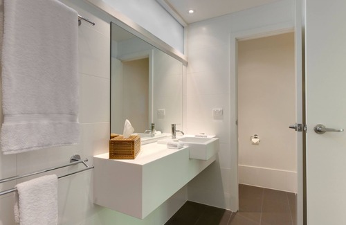 Hamilton Island Hotel | Palm Bungalows