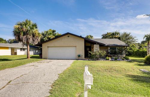 Palm Harbor House | Palm Coast Escape with Outdoor Oasis 6 Mi to Shore!