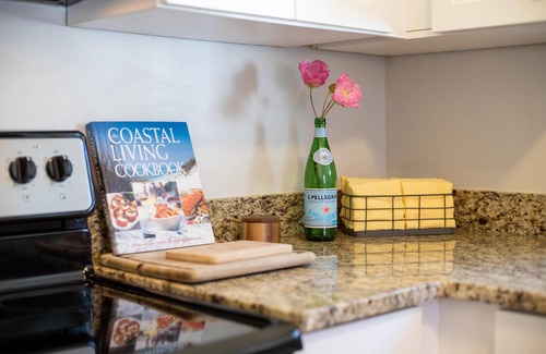 Charleston House | Palm Key - A Cozy Coastal Cottage