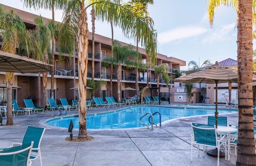 Uptown Design District Resort | Palm Springs Resort 3bdr
