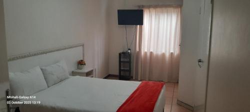Manzini House | Palm Tree BnB, Manzini