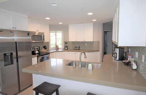 Palm Desert Condo | Palm Valley Country Club, remodeled 1647 SF, 3BD, 2BA on 18th tee, w/golf cart