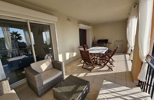 Solenzara Apartment | Palmeraie 130- sea view- beach and shops on foot