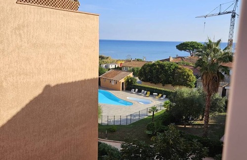 Solenzara Apartment | Palmeraie 130- sea view- beach and shops on foot