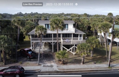 Edisto Island House | PALMETTO BOULEVARD, EASILY ACCOMMODATES 2 FAMILIES, STEPS FROM THE BEACH!
