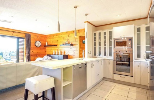Surfdale House | Palms on Kennedy Point | Stay Waiheke