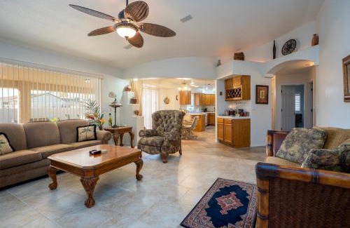 Lake Havasu City House | Palmy Days at Hillview