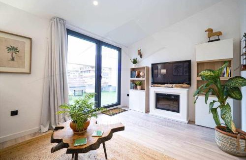 Gijon City Centre Apartment | Palomar de Corrida ,Atico con terraza