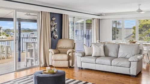Yamba House | Pandanus - Spacious Waterfront Escape