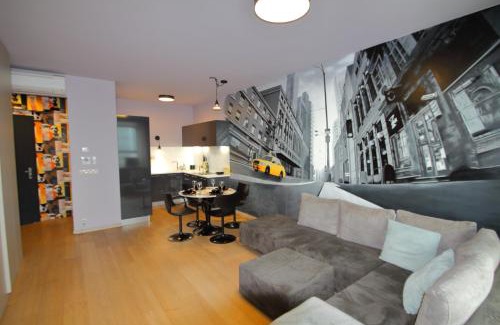 Old Town Apartment | Panorama Oasis - Free Parking on site - Air Con - Biz WiFi - Netflix