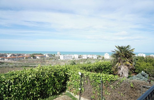 Marina di Vasto Apartment | Panorama Rooms 2 about 1 km from the beach in San Salvo Marina