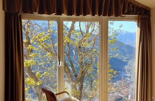Chiavenna Apartment | Panoramic studio apartment
