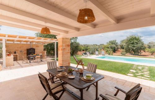 San Michele Salentino House | Panoramic Trullo Tramonto With Pool