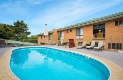 Merimbula Apartment | Panoramic Townhouses by Lisa (Deluxe Back Unit)