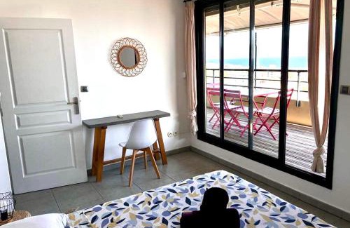 Sainte-Clotilde Apartment | Panoramik