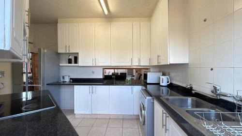 Greater Johannesburg Metropolitan Area Apartment | Papillon Guesthouse