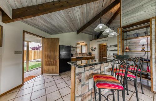 Ruidoso Ski Chalet | Par Fore The Course: Your Golf-side Getaway