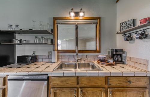 Ruidoso Ski Chalet | Par Fore The Course: Your Golf-side Getaway