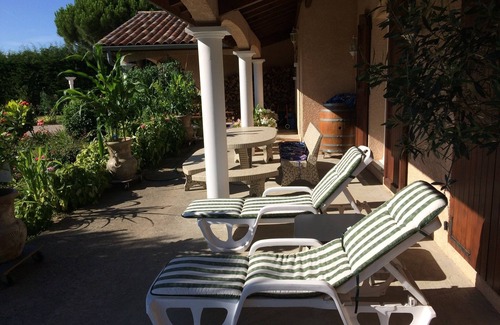Saint-Cyr-sur-le-Rhone House | Paradis de Provence -between Vienne and Lyon 4 double rooms for 8 people.