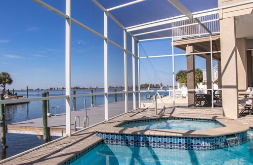 Spring Hill House | Paradise at it's finest , gulf front, heated Pool/Jacuzzi/kayaks/bicycles .
