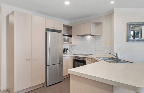 Mount Maunganui Cottage | Paradise at The Paramount - Mt Maunganui Apartment