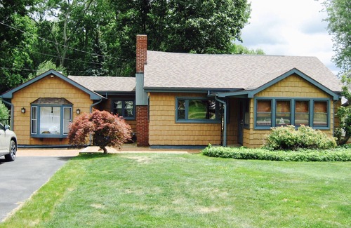 Van Buren Point Cottage | Paradise at the Point! Beautifully updated, spectacular views, steps to the lake