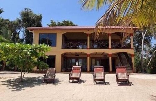 Sittee River Village House | Paradise Beach Belize Suite B (downstairs)