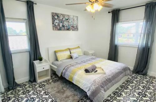 Bay Crest Park Apartment | Paradise Beach