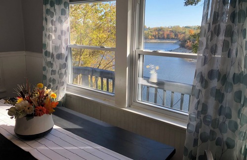 Danville House | Paradise Cottage-Enjoy Herrington Lake Views Lake Access! Bourbon trail Getaway!