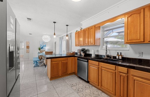 Dolphin's Cove House | Paradise Cove Retreat