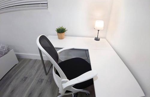 Miami Gardens Apartment | Paradise Gardens 2BDR Unit Near Hardrock Stadium