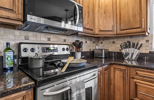 Largo House | Paradise Oasis Heated Pool+Games & Arcade
