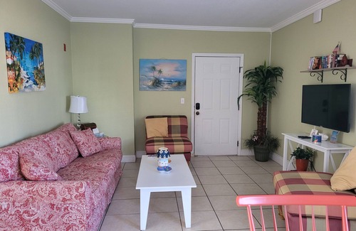 North Redington Beach Resort | Paradise Oasis
