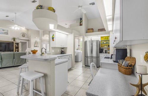Charlotte Park House | Paradise Palms