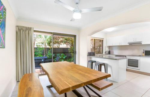Surfers Paradise Apartment | Paradise Villas- Villa 1