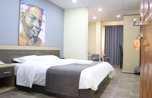 Port Harcourt Hotel | Paragon Gardens & Suites
