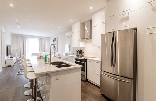 Mile End Apartment | Parc Avenue Lofts