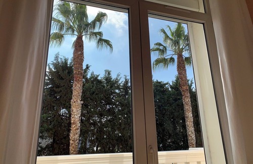 Bonneveine Apartment | PARC BORELY-PLAGES: Apartment, sunny terrace, quiet, spacious, air-conditioned.