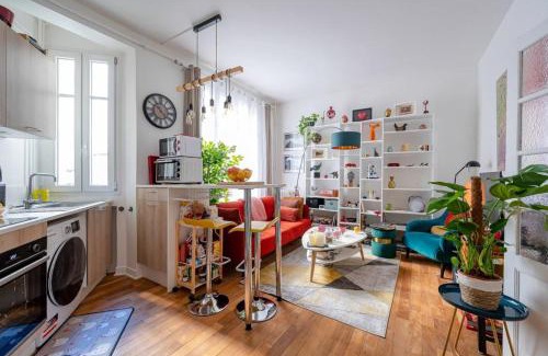 Quartier des Grandes-Carrieres Apartment | Paris Je t’Aime