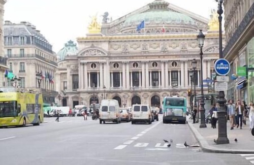 Gaillon Apartment | Paris, Opéra 1. Comme Chez soi