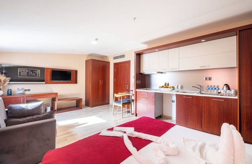 Harbiye Hotel | Park By Clover