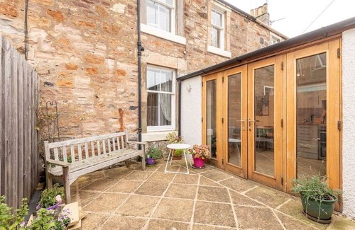 Leven Ski Chalet | Park Place | Elie