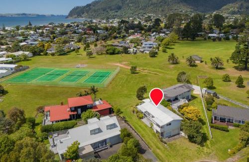 Pauanui House | Park View Lockwood - Pauanui Holiday Home
