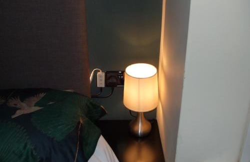 Bloxwich House | Parkdale-2 Bedroom House in Sheldon Birmingham