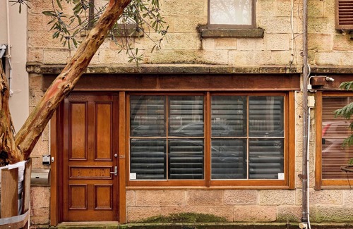 Woolloomooloo House | Parking on Cathedral St House | 5min to Finger Wharf & Royal Botanic