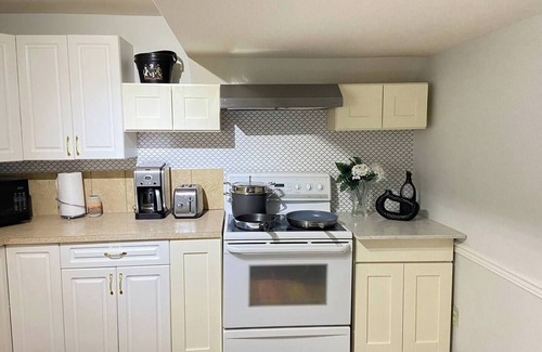 South Central House | Parkside 2 Bedroom 2 Bathroom