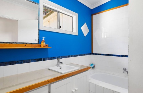 Torquay Cottage | Parkside Beach House 4